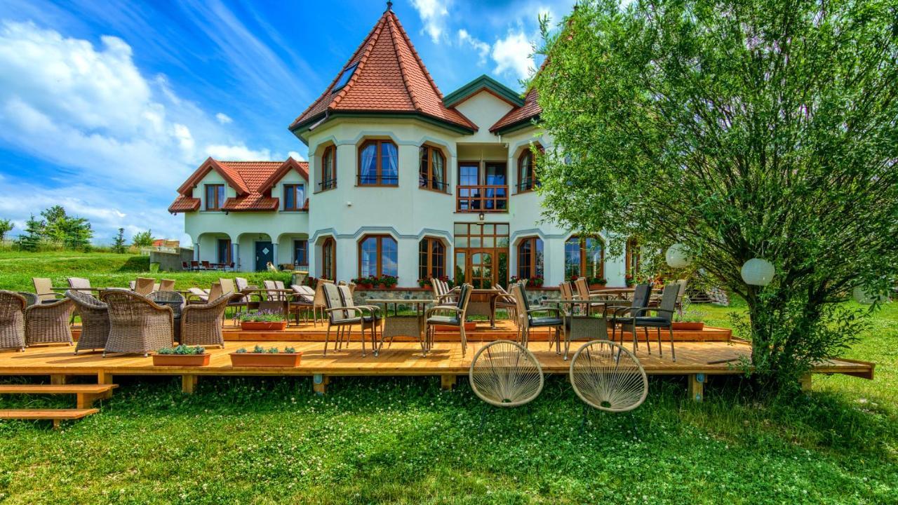 Pensjonat Rybical Рын Экстерьер фото